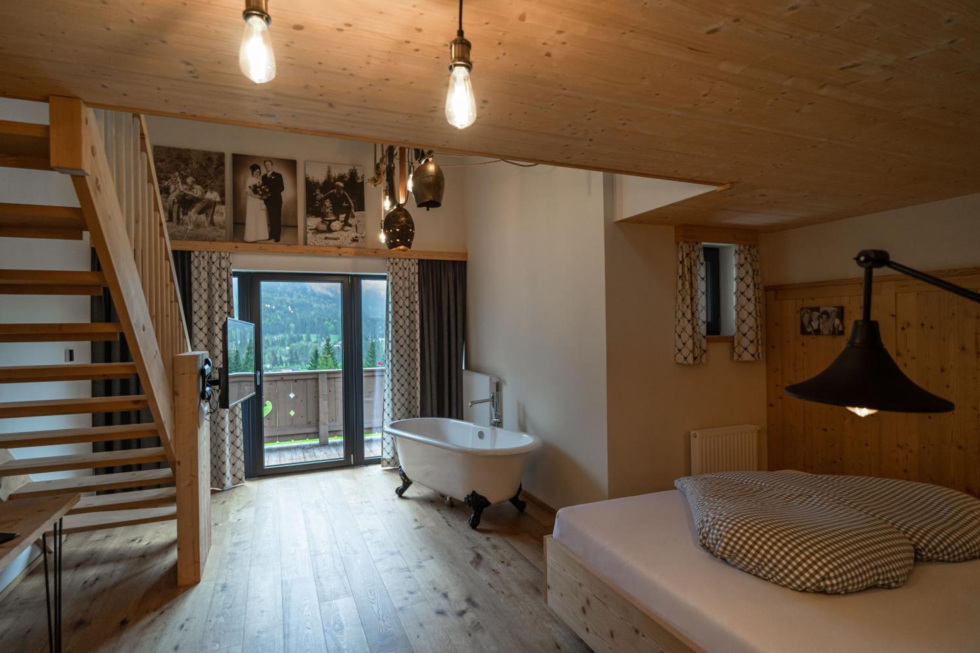 Hotel Landhaus Tirolerherz Sankt Ulrich am Pillersee Oda fotoğraf